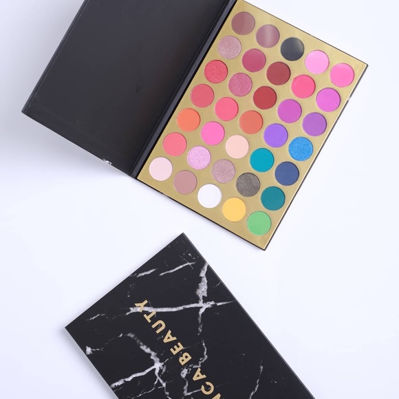 U Shady Eyeshadow Palette - Picture 2 of 7